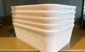 備え付けのトレイ